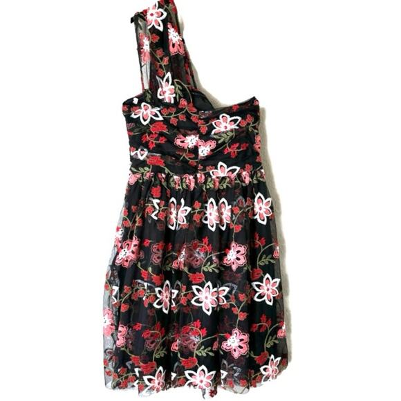 New BCBGeneration One Shoulder Embroidered Mini Dress Size 4 - Picture 1 of 12